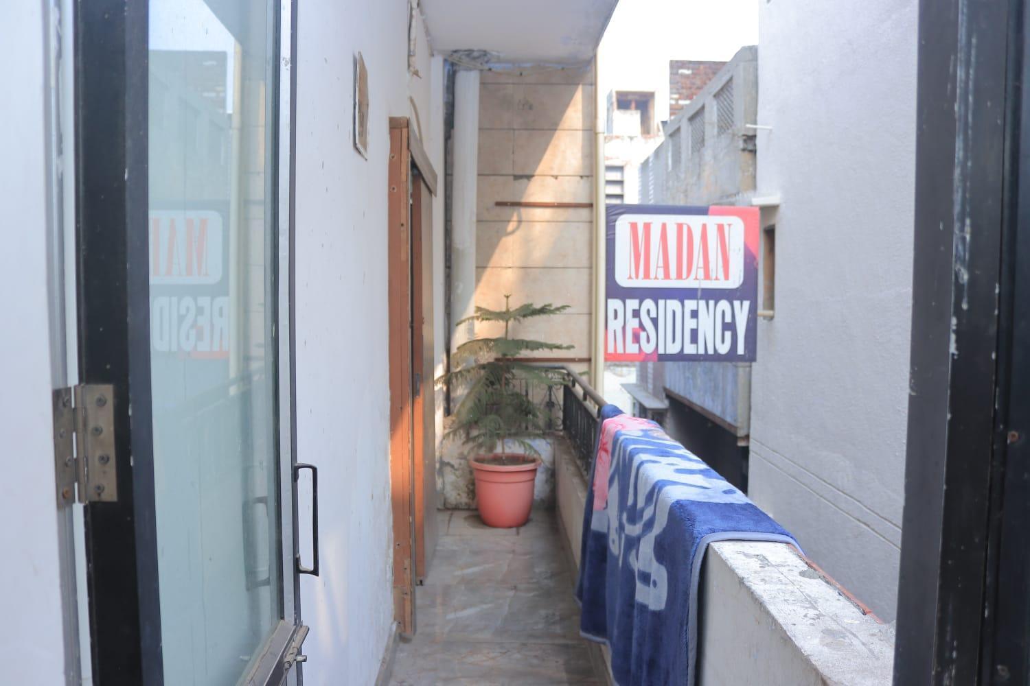 Madan Residency , Amritsar Hotel Buitenkant foto